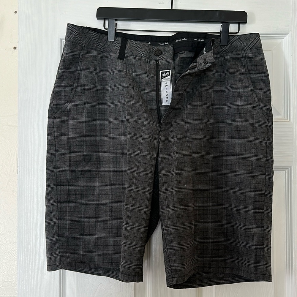Travis Mathew golf shorts